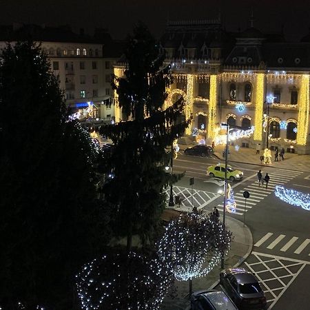 English Apartment Craiova Exterior photo